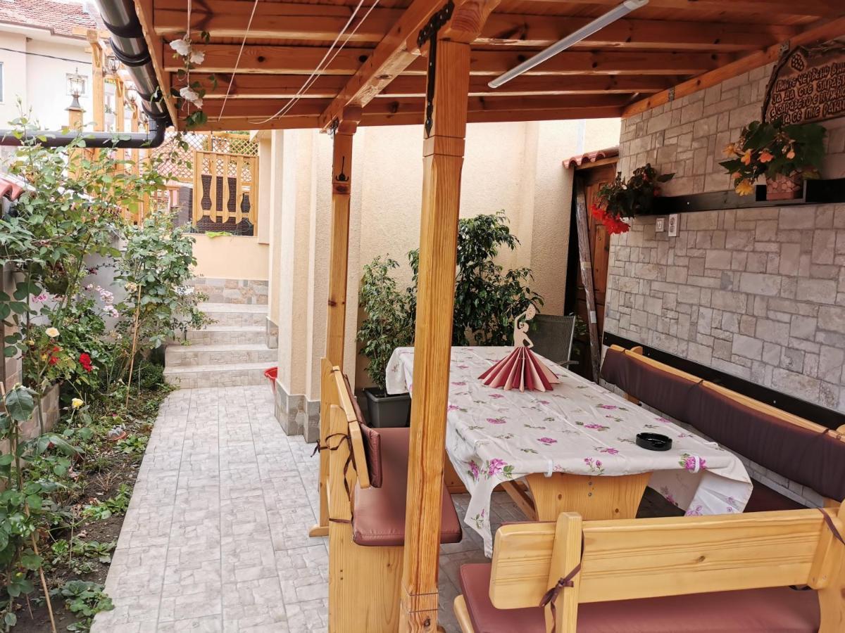 Rose Valley Guest House 卡赞勒克 外观 照片
