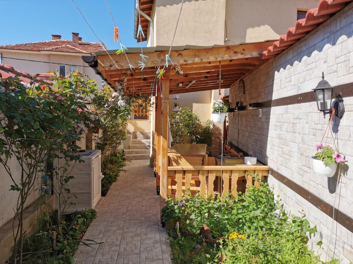 Rose Valley Guest House 卡赞勒克 外观 照片